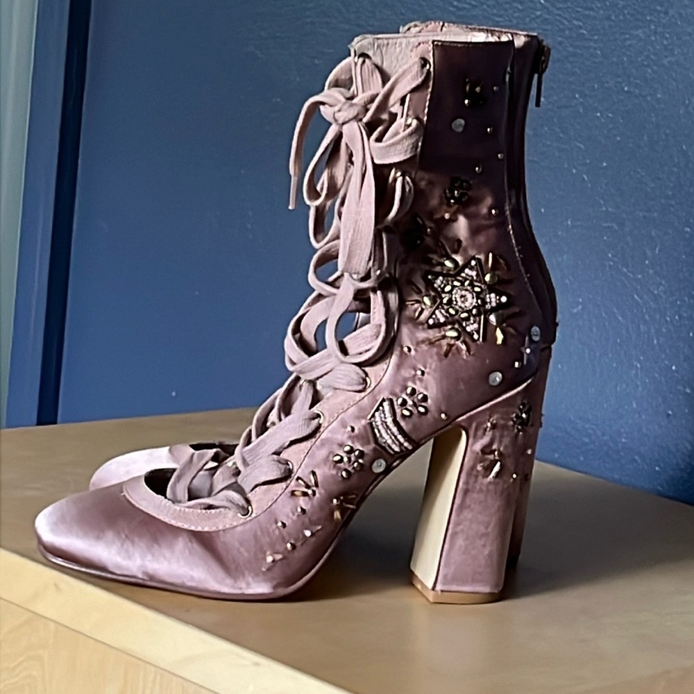 Chinese Laundry Saige Lace Up Boots